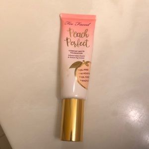Too Faced Peach Foundation (warm beige)